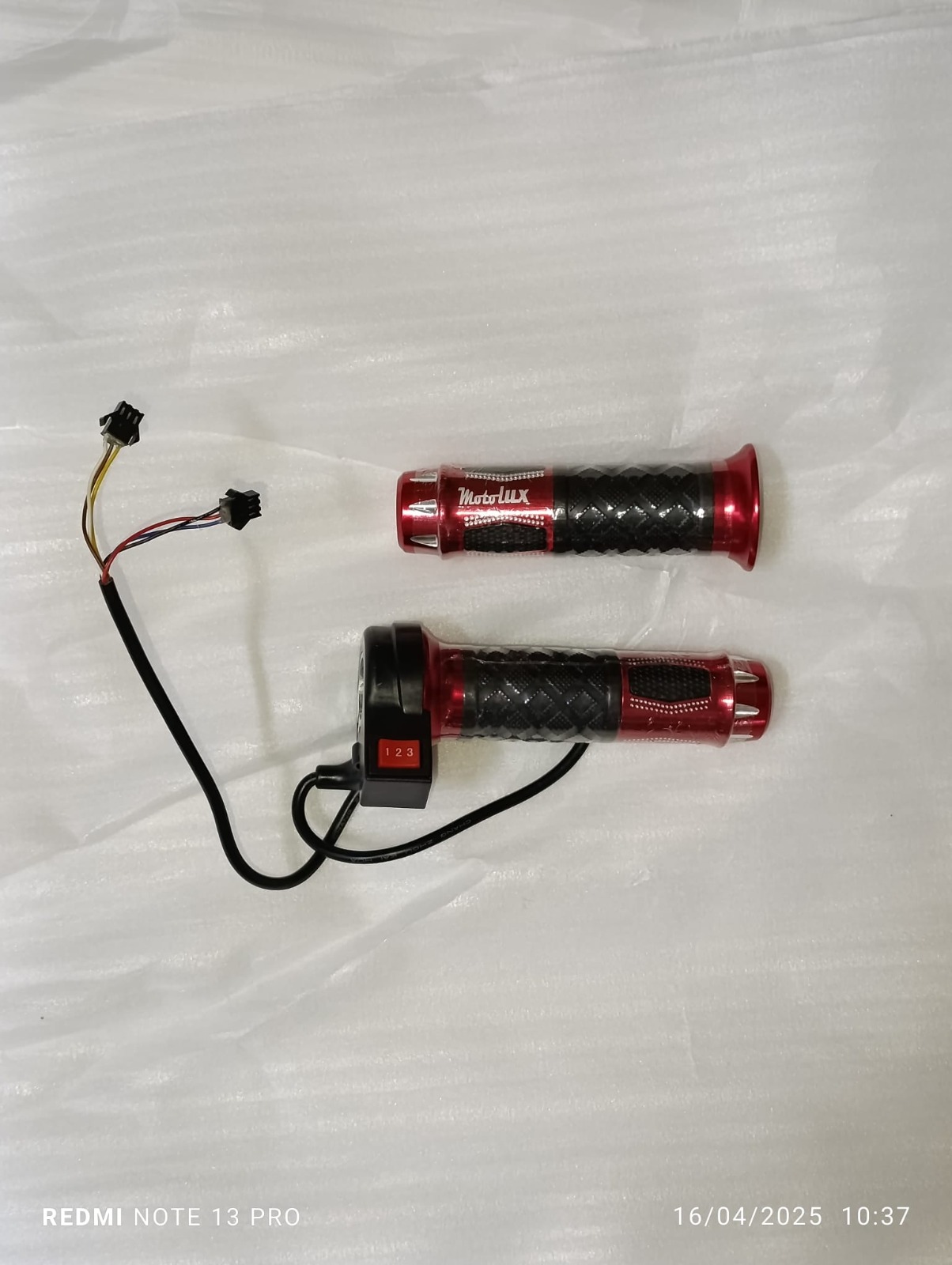 Motolux Elektrikli Bisiklet Universal 3 Vitesli Gaz Kolu (Kırmızı Detaylı - Modifiye Tipi) - Görsel 2
